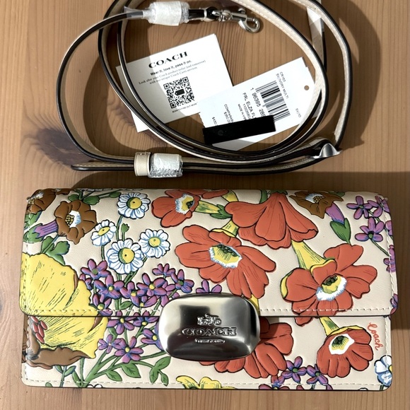 🌸Coach Eliza Small Flap Crossbody With Floral Print